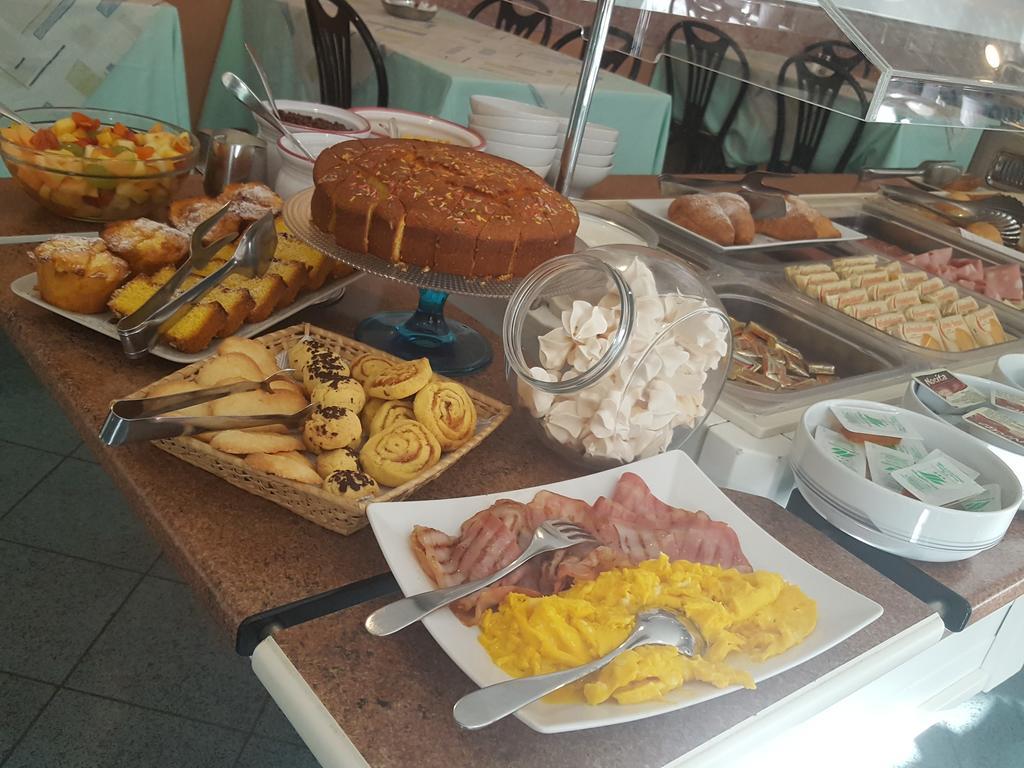 Hotel Conti 里米尼 外观 照片